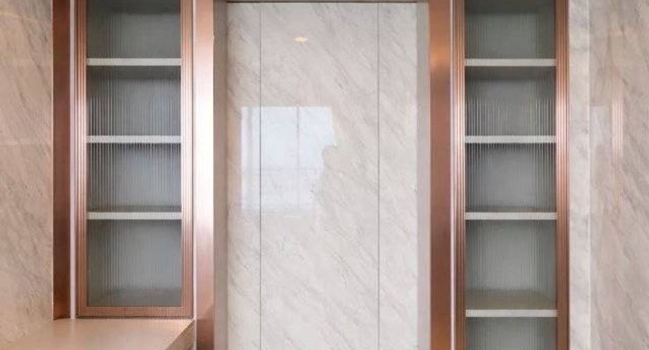 For sale 2 bedrooms condo in Yan Nawa, Bangkok
