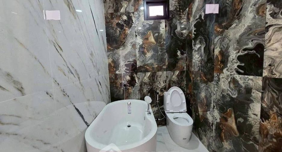 Casa en alquiler y en venta de 3 habitaciones en East Pattaya, Pattaya