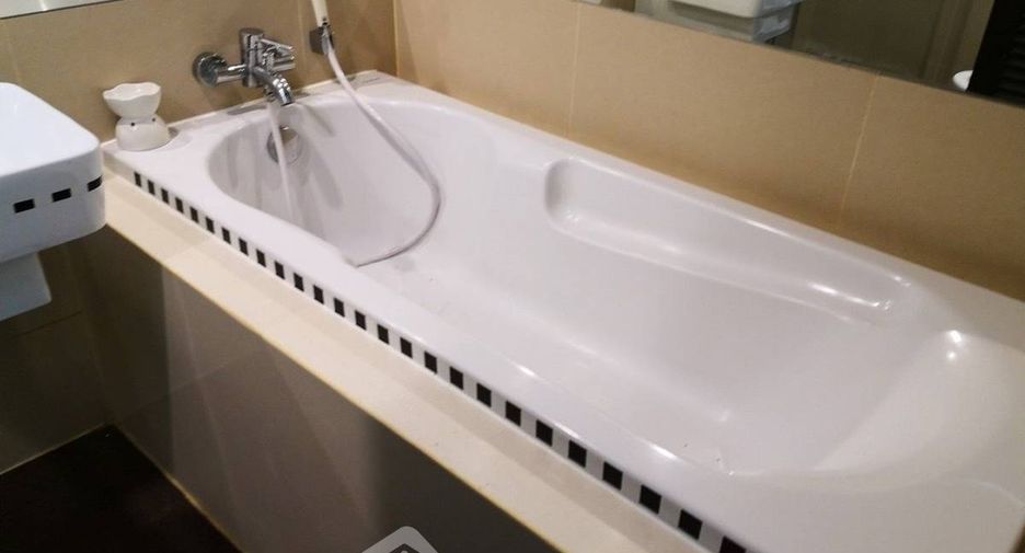 For rent and for sale 1 bed condo in Khlong Toei, Bangkok