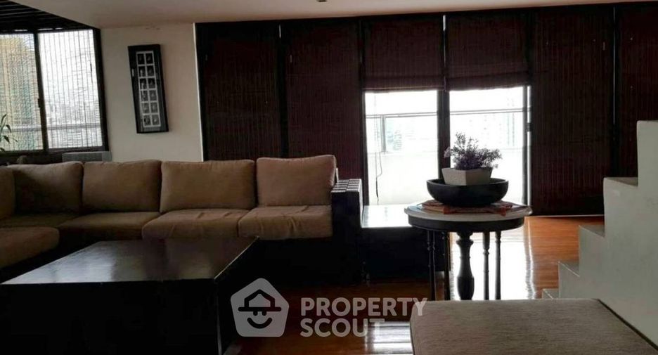 For sale 4 bedrooms condo in Watthana, Bangkok