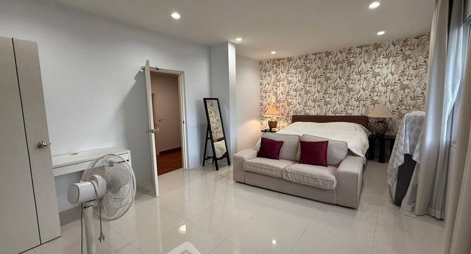 Reihenhaus zum Kauf mit 4 Zimmer in Suan Luang, Bangkok