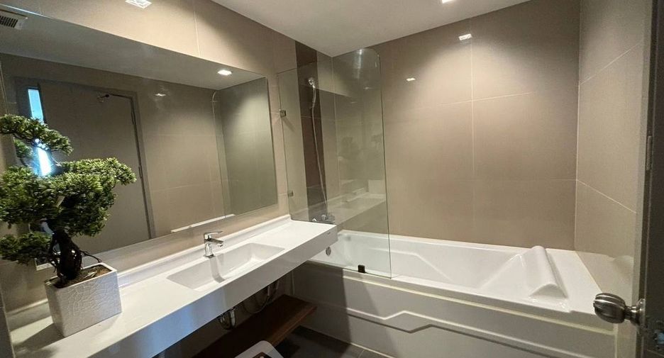 For rent and for sale 2 bedrooms condo in Phra Khanong, Bangkok