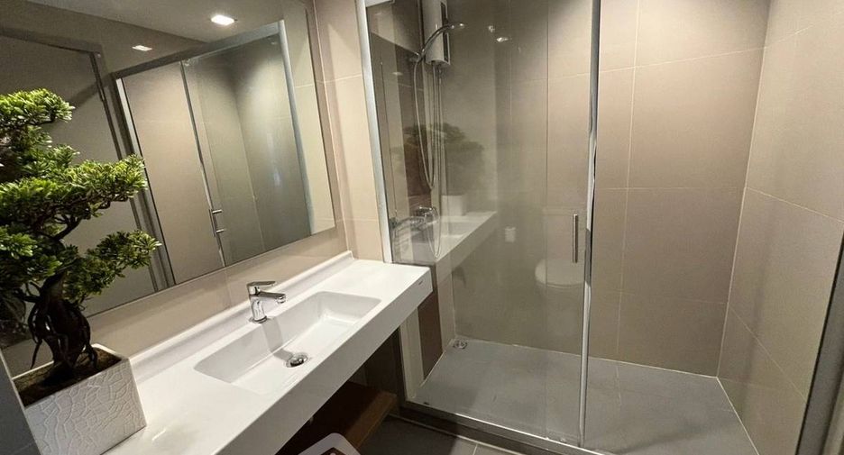 For rent and for sale 2 bedrooms condo in Phra Khanong, Bangkok
