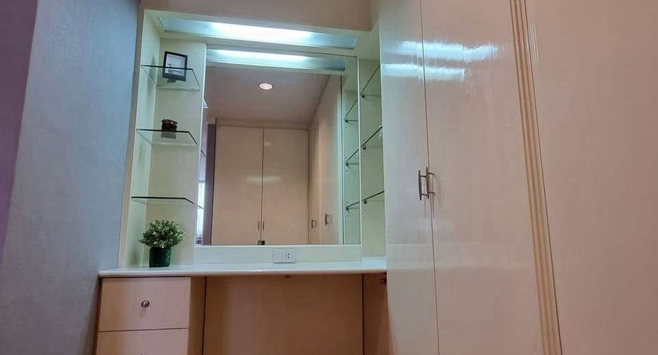 For rent and for sale 2 bedrooms condo in Watthana, Bangkok