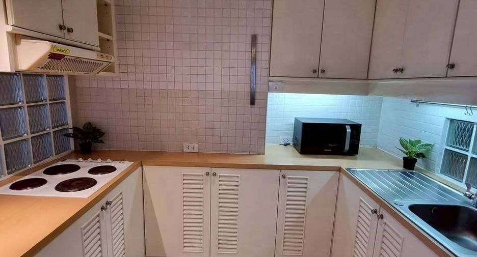For rent and for sale 2 bedrooms condo in Watthana, Bangkok