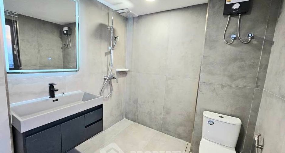For rent and for sale 3 bedrooms condo in Khlong Toei, Bangkok