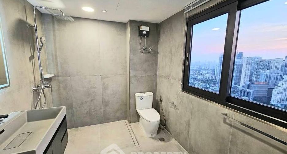 For rent and for sale 3 bedrooms condo in Khlong Toei, Bangkok