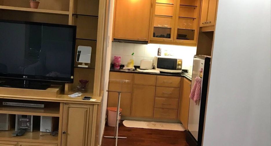 For rent and for sale 1 bed condo in Pathum Wan, Bangkok