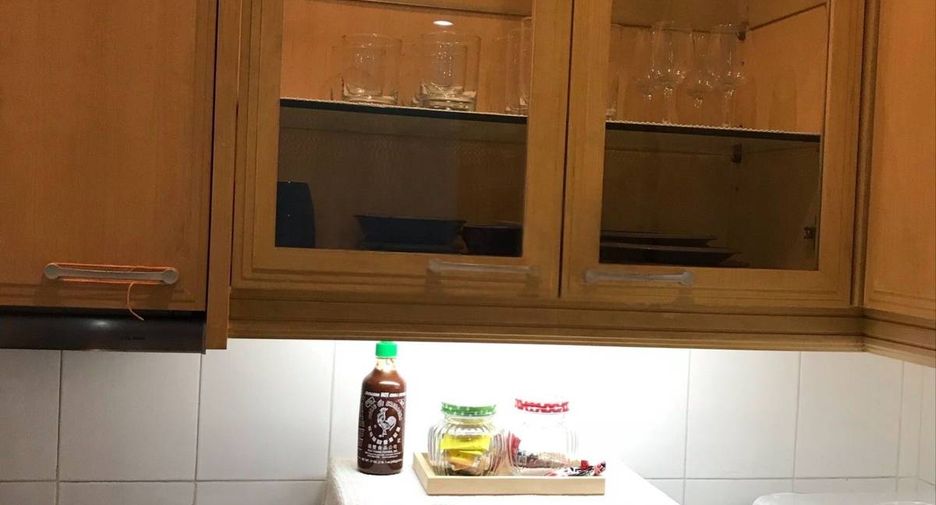 For rent and for sale 1 bed condo in Pathum Wan, Bangkok