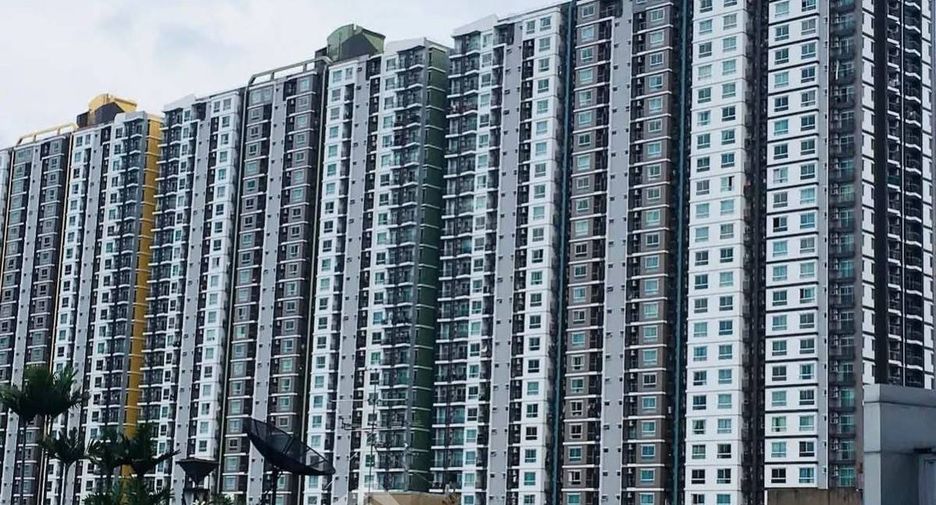 For sale 3 bedrooms condo in Bang Sue, Bangkok