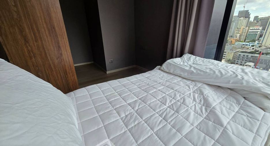 For rent and for sale 2 bedrooms condo in Khlong Toei, Bangkok