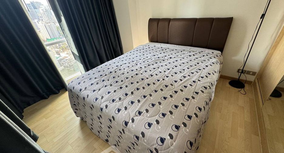 For sale 1 bed condo in Khlong Toei, Bangkok