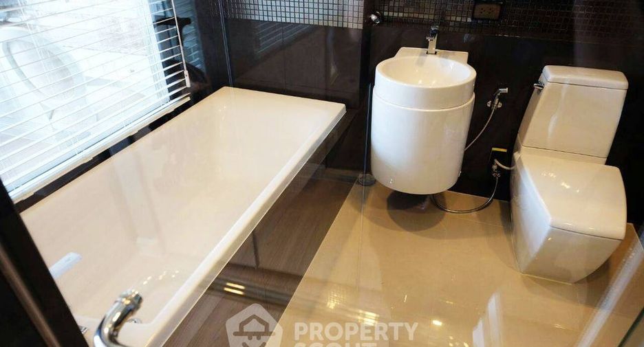 For rent and for sale 2 bedrooms condo in Sathon, Bangkok