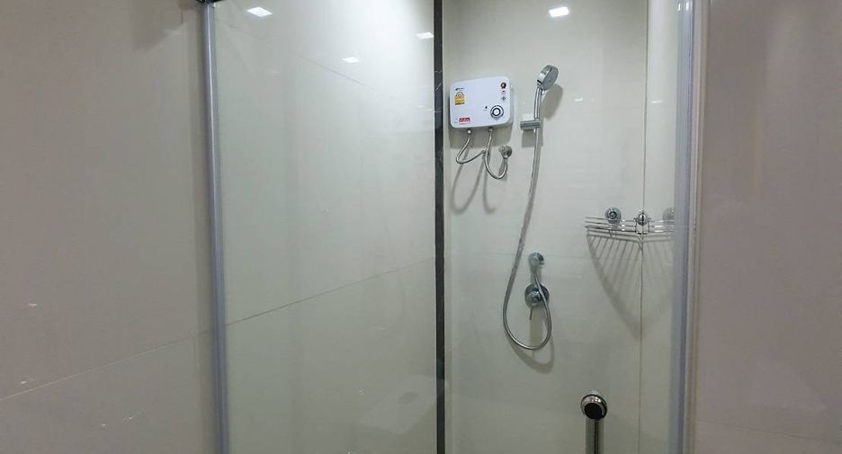 For rent and for sale 1 bed condo in Pathum Wan, Bangkok