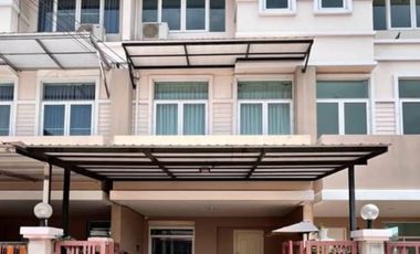 For sale 3 bedrooms house in Wang Thonglang, Bangkok
