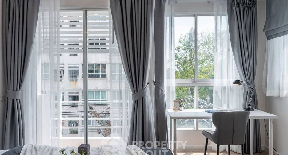 For sale 2 bedrooms condo in Wang Thonglang, Bangkok