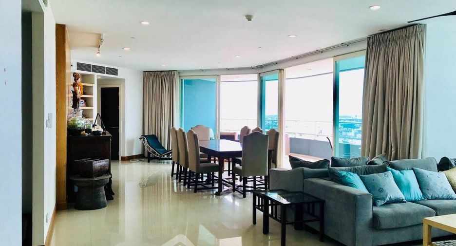 For sale 3 bedrooms condo in Bang Kho Laem, Bangkok
