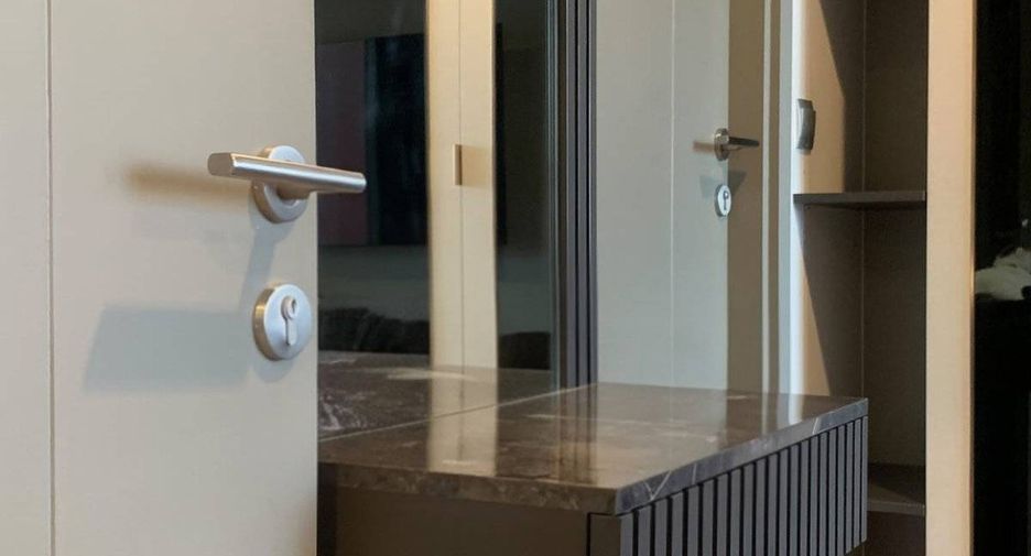 For sale 1 bed condo in Huai Khwang, Bangkok