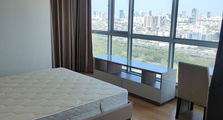 For rent and for sale 2 bedrooms condo in Watthana, Bangkok