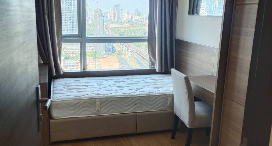 For rent and for sale 2 bedrooms condo in Watthana, Bangkok