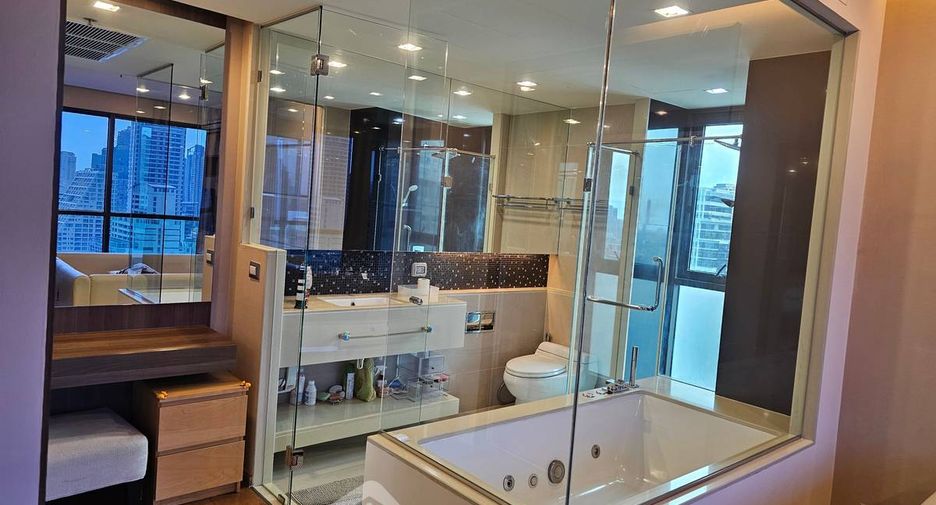 For sale 2 bedrooms condo in Sathon, Bangkok