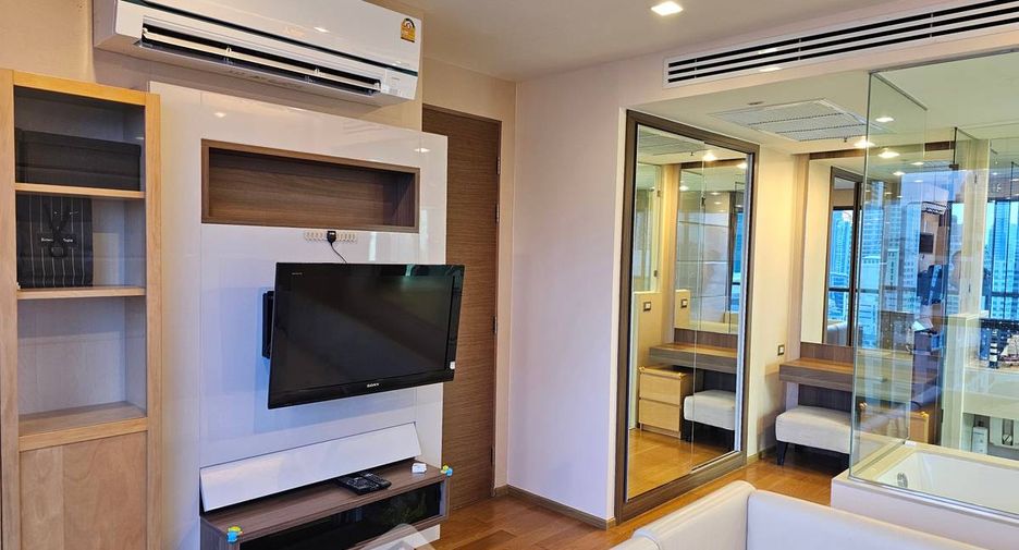 For sale 2 bedrooms condo in Sathon, Bangkok