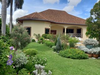 For rent and for sale 4 bedrooms house in Bang Lamung, Chonburi