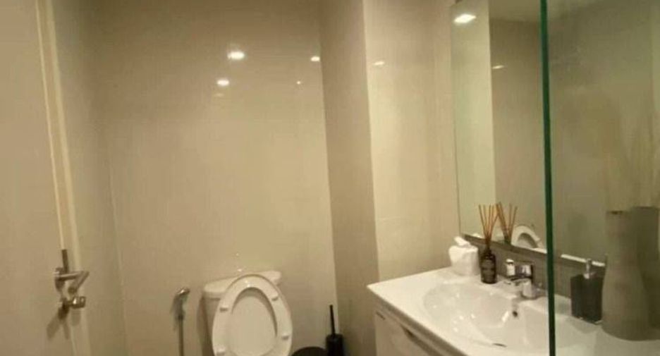 For rent and for sale 2 bedrooms condo in Watthana, Bangkok