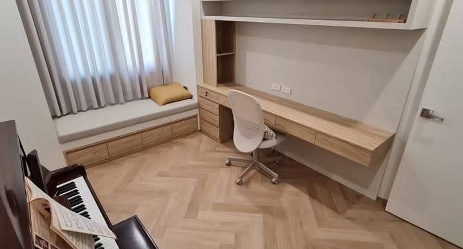 For rent and for sale 5 bedrooms house in Bang Lamung, Chonburi