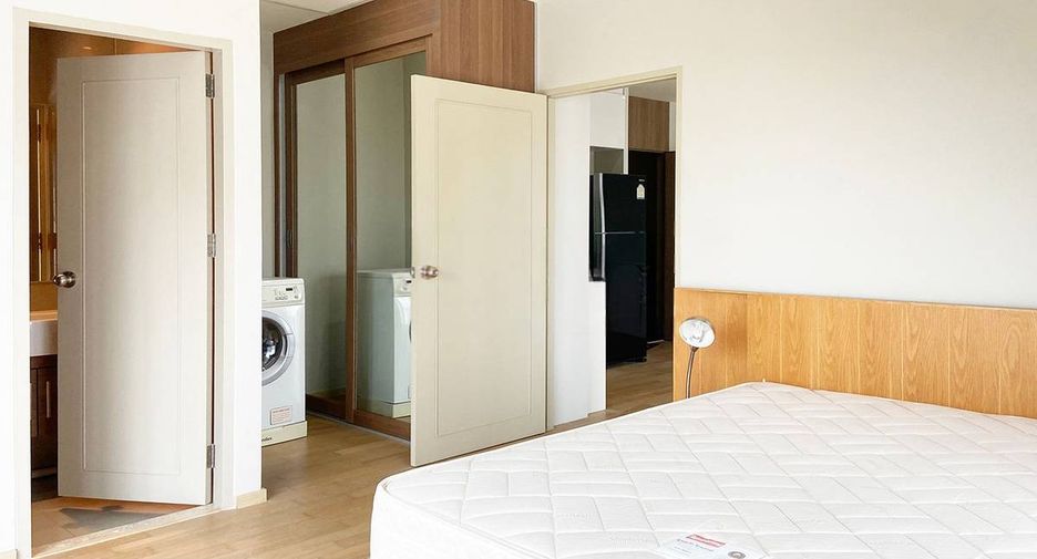 For rent and for sale 1 bed condo in Khlong Toei, Bangkok