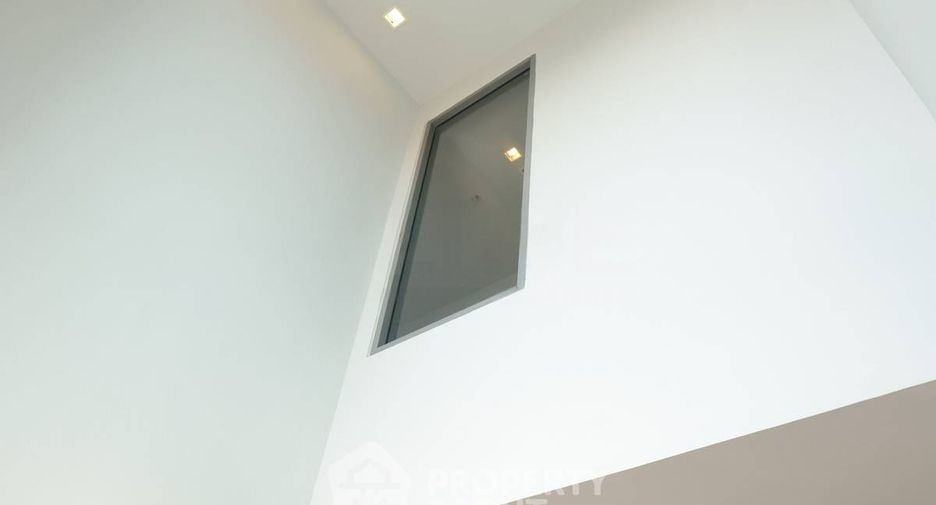 For rent and for sale 2 bedrooms condo in Watthana, Bangkok