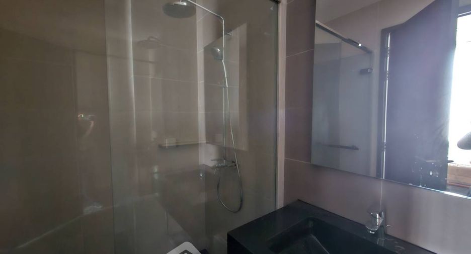 À louer et à vendre 1 chambre condo à Khlong Toei, Bangkok