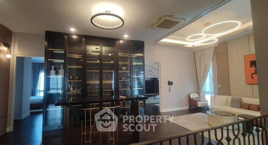For sale 4 bedrooms house in Suan Luang, Bangkok