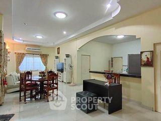 À vendre 3 chambres maison à Sattahip, Chonburi