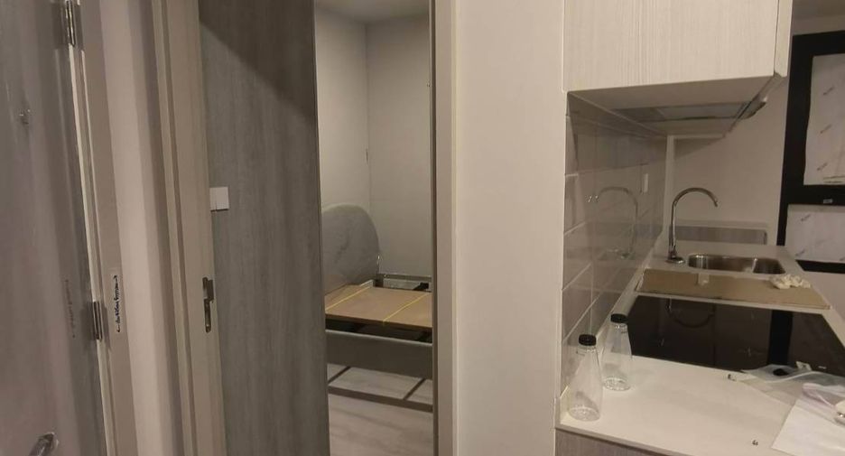 For sale 2 bedrooms condo in Huai Khwang, Bangkok