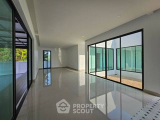 For sale 3 bedrooms house in Sattahip, Chonburi