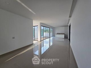 For sale 3 bedrooms house in Sattahip, Chonburi