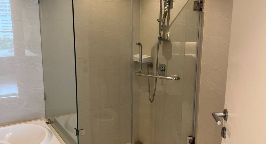 For rent and for sale 2 bedrooms condo in Khlong Toei, Bangkok