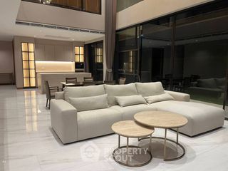 For rent and for sale 5 bedrooms house in Bang Na, Bangkok