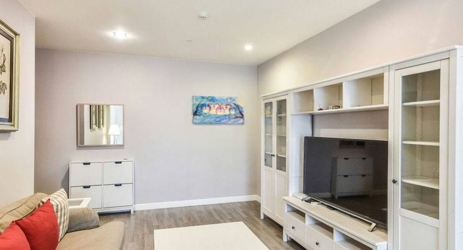 For rent and for sale 1 bed condo in Sathon, Bangkok