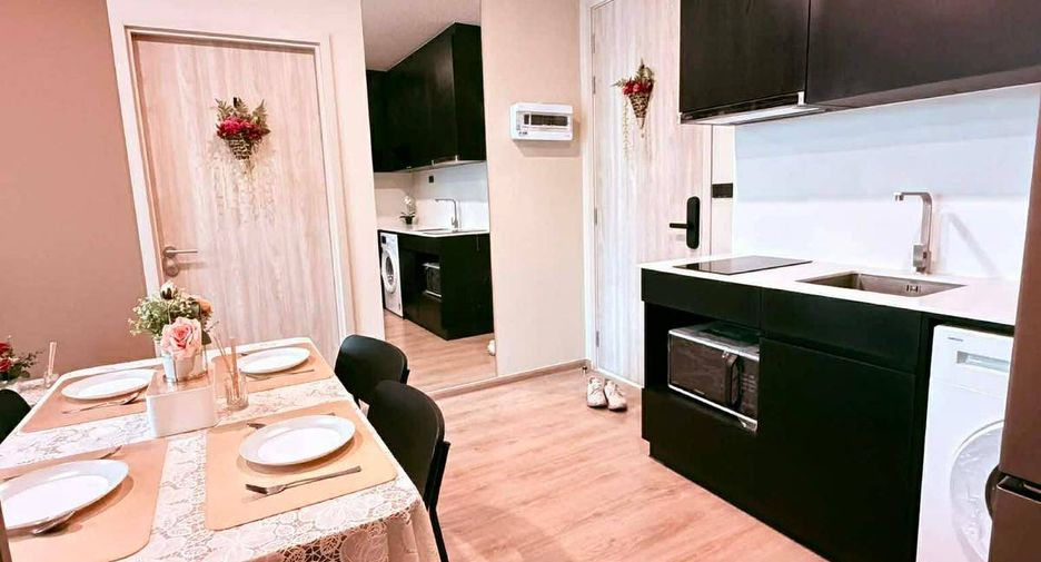 For sale 2 bedrooms condo in Huai Khwang, Bangkok