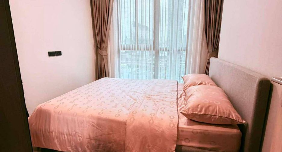 For sale 2 bedrooms condo in Huai Khwang, Bangkok