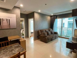 Condo en alquiler y en venta de 1 habitaciones en Huai Khwang, Bangkok