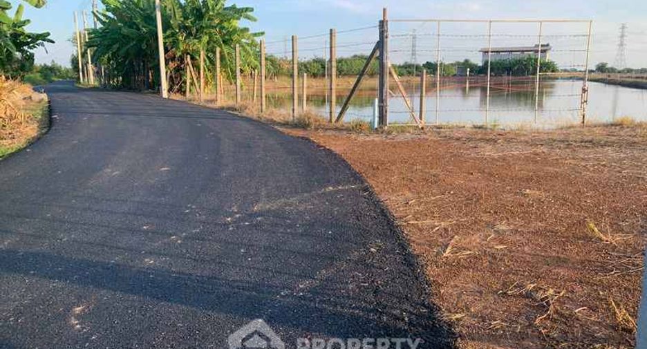 Haus zum Kauf mit 1 Zimmer in Phan Thong, Chonburi