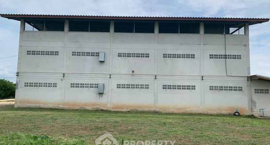 Haus zum Kauf mit 1 Zimmer in Phan Thong, Chonburi