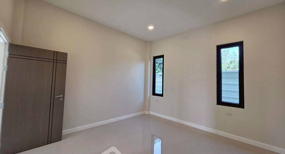 For sale 3 bedrooms villa in East Pattaya, Pattaya
