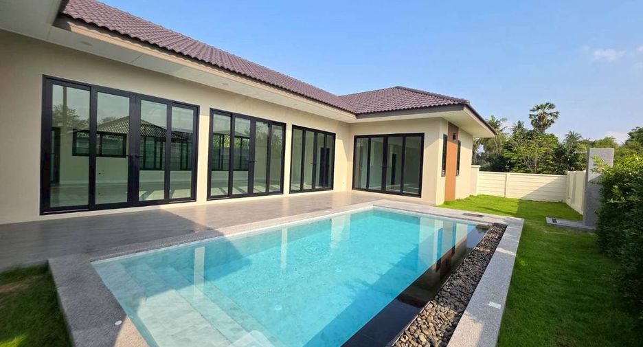 For sale 3 bedrooms villa in East Pattaya, Pattaya