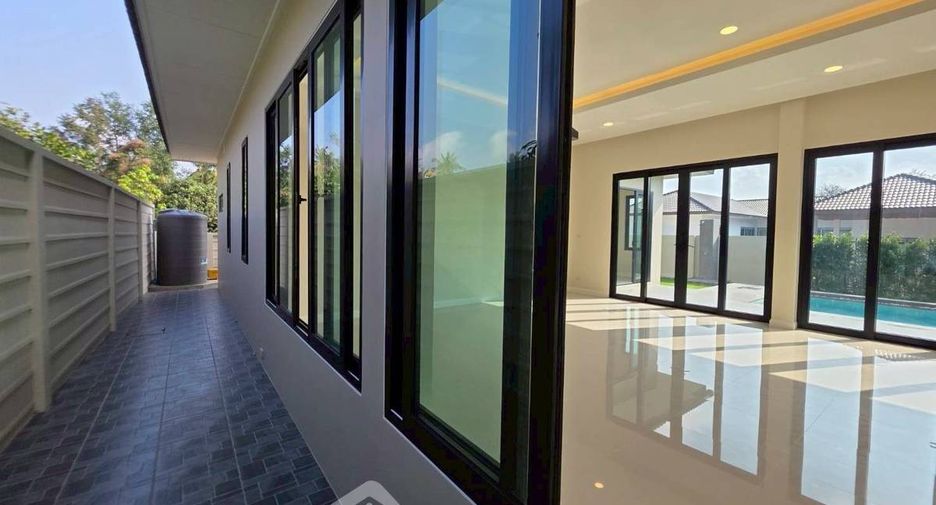 For sale 3 bedrooms villa in East Pattaya, Pattaya