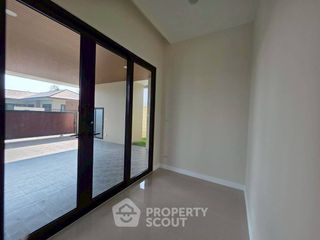 Villa zum Kauf mit 3 Zimmer in Bang Lamung, Chonburi