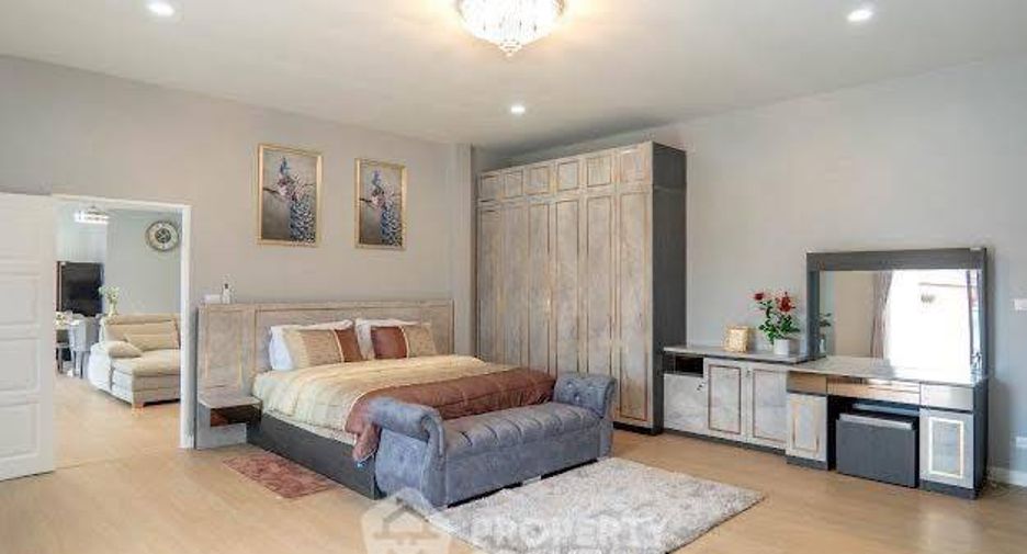 For sale 3 bedrooms house in Sattahip, Chonburi